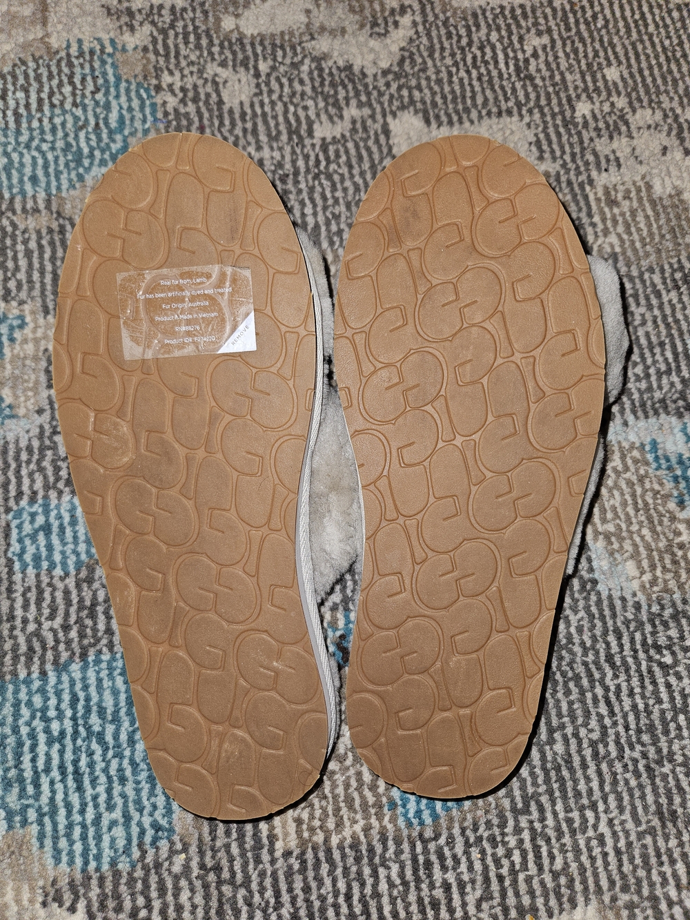 UGG Fuzzie Lamb Slides in Light Gray - Size 9 - Picture 5 of 6